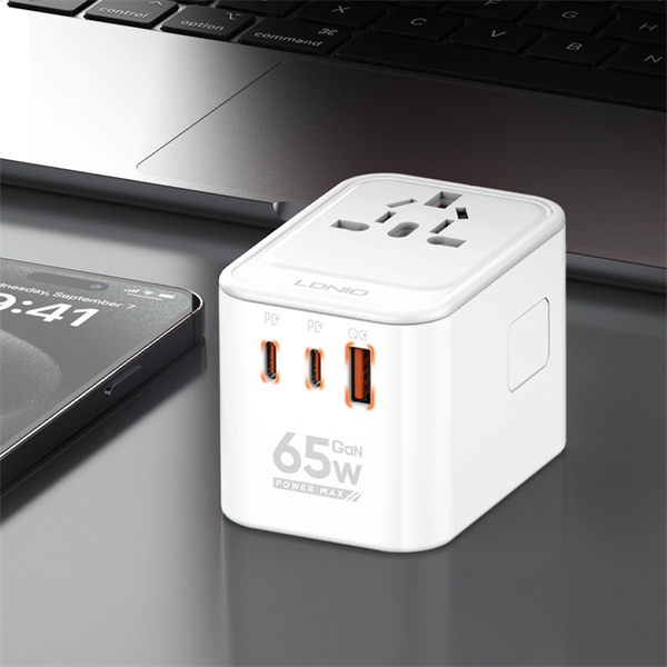 LDNIO World Adapter - Z6