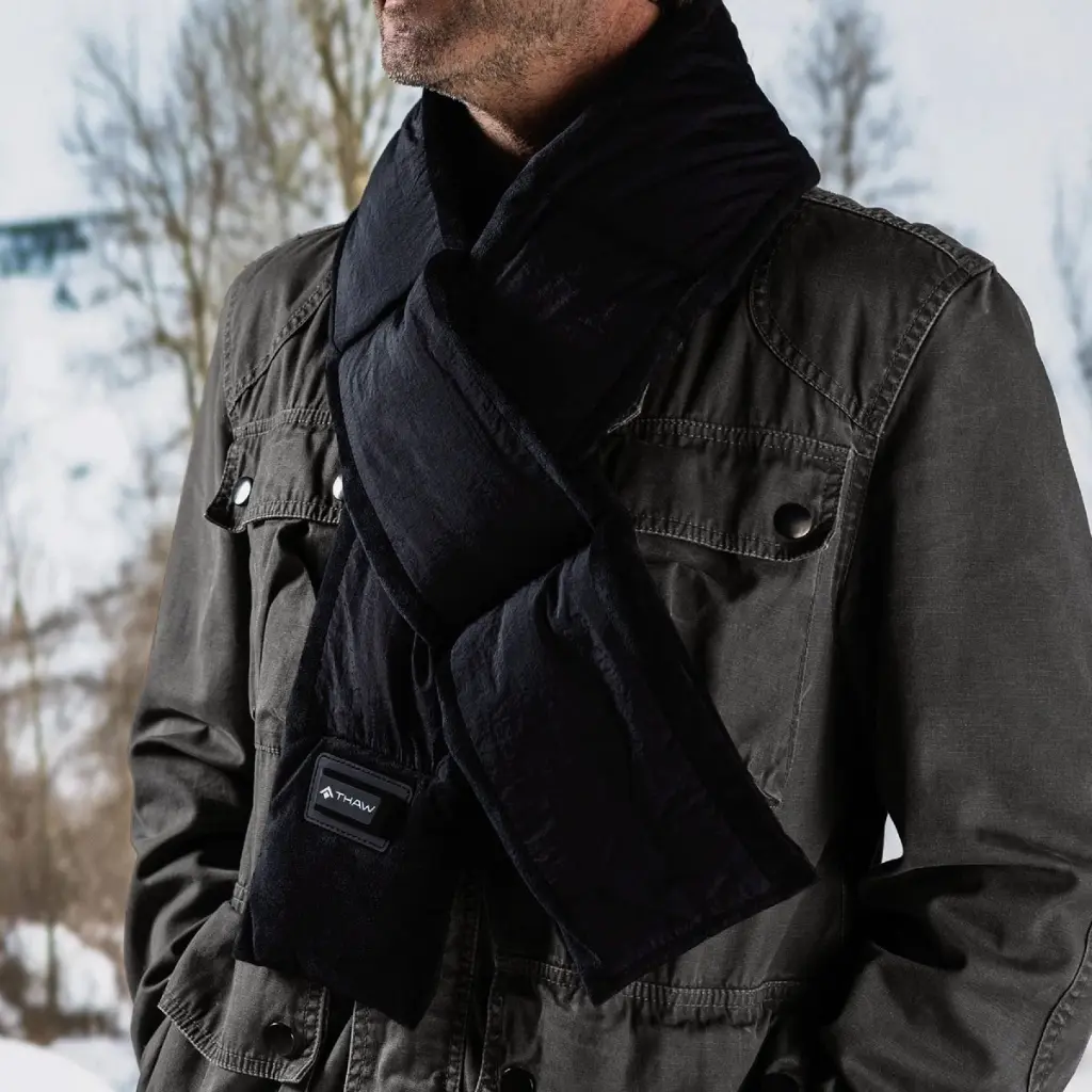 THAW RECHARGEABLE Heated Scarf